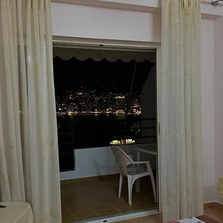 R Lägenhet Sarandë