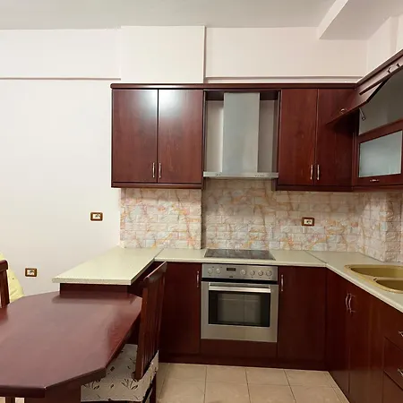 R Apartment *
